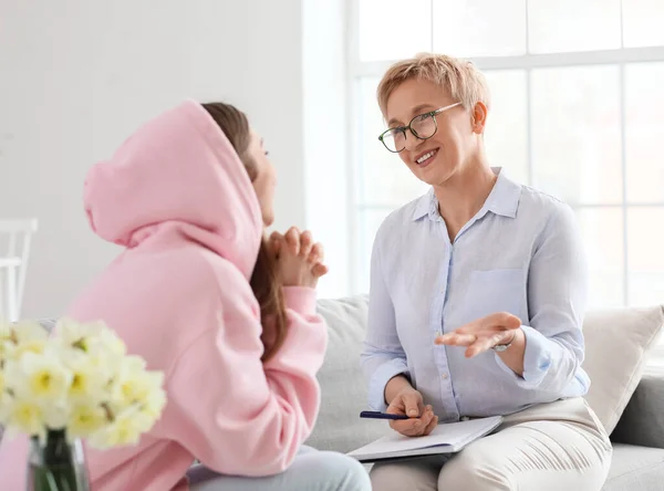 Mature Psychologist Working Patient Office — Stock Photo, Image