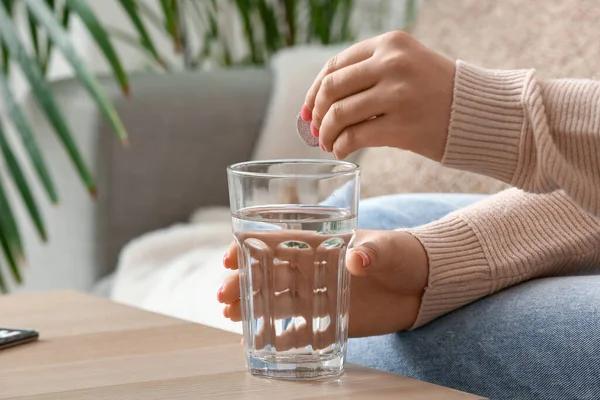 Woman Putting Effervescent Tablet Glass Water — Stock Photo, Image