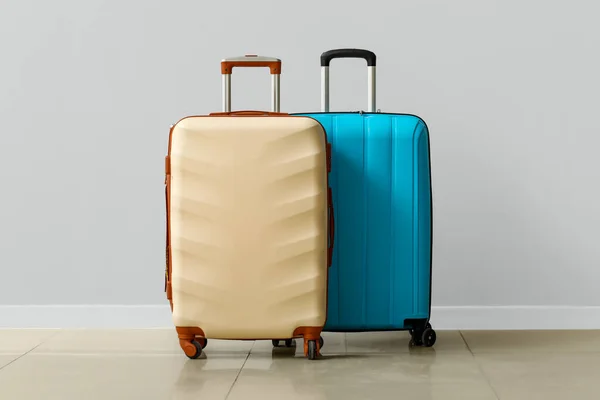 Big Suitcases Grey Wall — Stock Photo, Image