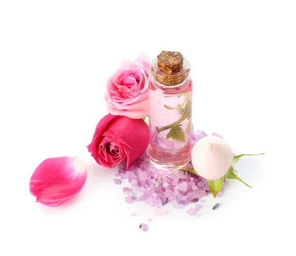 Бутылки Косметического Масла Экстрактом Розы Цветами Белом Фоне — стоковое фото