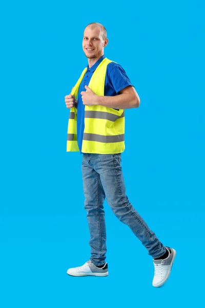 Male Worker Vest Blue Background — Stock Photo, Image