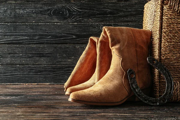 Cowboy Boots Horseshoe Wooden Background — Stock Photo, Image
