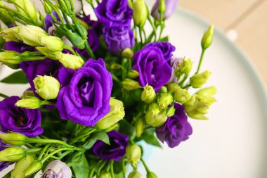 Güzel taze Eustoma çiçekleri, yakın plan.