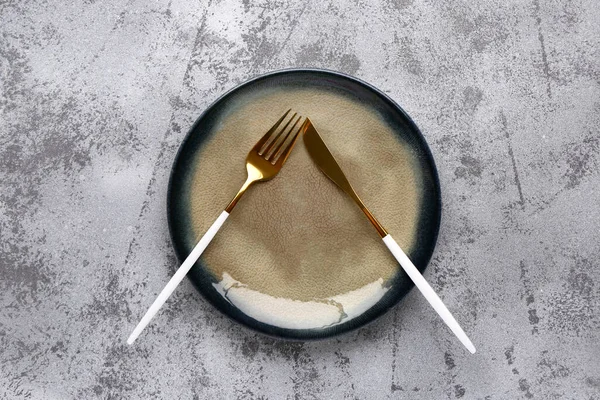 Plate Cutlery Grunge Grey Background — Stock Photo, Image