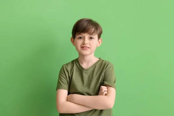 Liten Pojke Grön Bakgrund Barnens Dag Firande — Stockfoto
