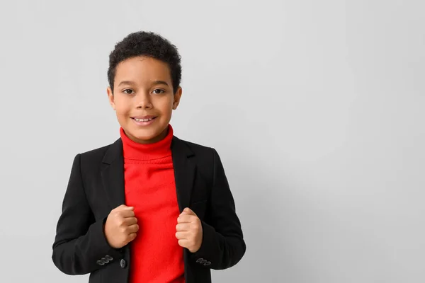 Liten Afroamerikansk Pojke Med Ljus Bakgrund Barnens Dag Firande — Stockfoto