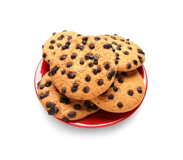 白い背景にチョコレートチップとおいしいクッキーのプレート — ストック写真