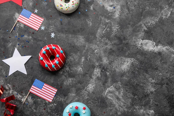 Composition Donuts Usa Flags Confetti Black Grunge Table Independence Day — Stock Photo, Image