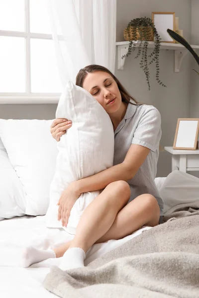 Morning Pretty Young Woman Pillow Soft Bed — Stock Photo, Image
