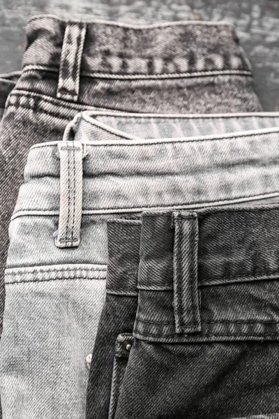 不同款式的斜纹棉布牛仔裤 — 图库照片