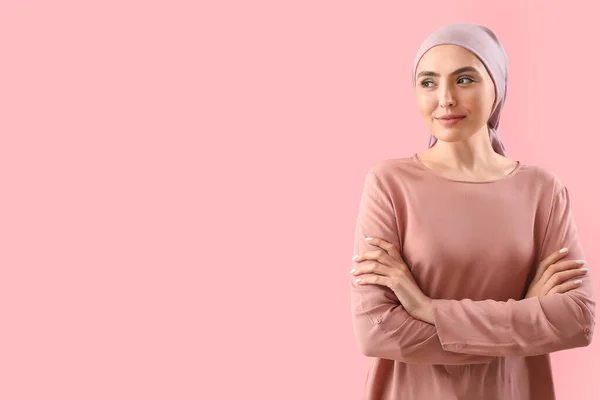 Jonge Vrouw Chemotherapie Roze Achtergrond — Stockfoto