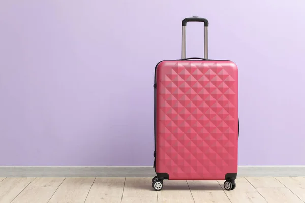 Pink Suitcase Lilac Wall — Stock Photo, Image