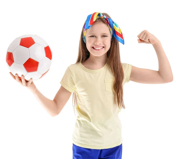 Маленька Дівчинка Футбольним Ячем Показує Язи Білому Тлі — стокове фото