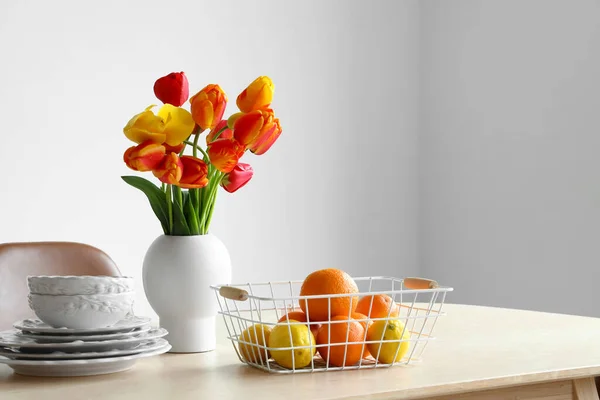 Vase Beautiful Tulip Flowers Fruit Basket Table Light Dining Room — Stock Photo, Image