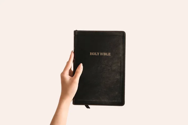 Female Hand Holy Bible Light Background — Stock Photo, Image