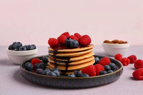 Plate Sweet Pancakes Berries Nuts Pink Background Closeup — Stock Photo, Image