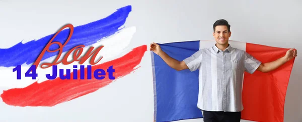 Knappe Jongeman Met Vlag Van Frankrijk Lichte Achtergrond Viering Van — Stockfoto