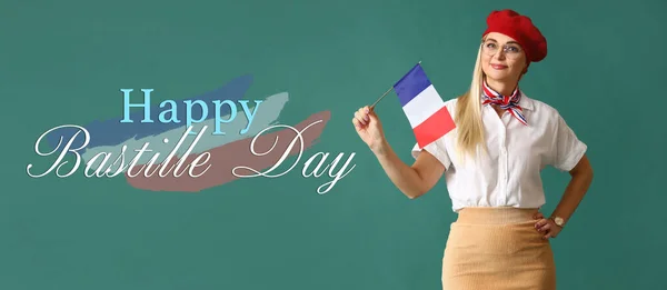 美丽的女人 有着绿色背景的法国国旗 巴士底狱日庆祝活动 — 图库照片