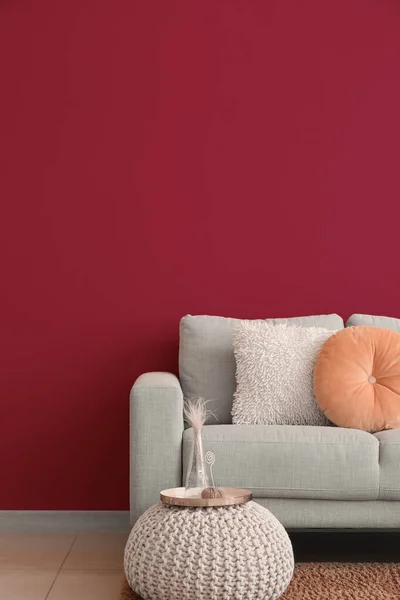 Interior Stylish Living Room Grey Sofa Pouf — Stock Photo, Image