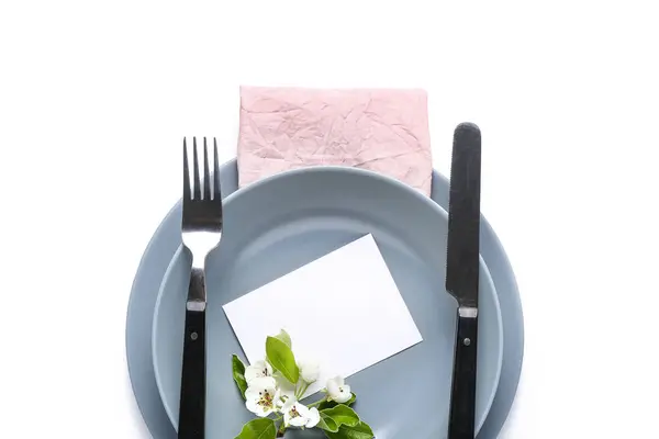 Gyönyörű Asztal Beállítás Virágzó Üres Meghívó Elszigetelt Fehér Háttér — Stock Fotó