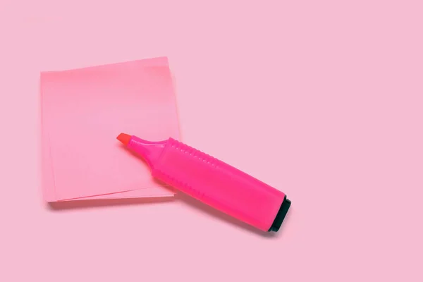 Sticky Note Marker Pink Background — Stock Photo, Image