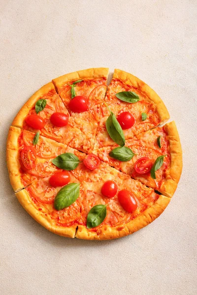 Margarita Pizza Saborosa Fundo Branco — Fotografia de Stock