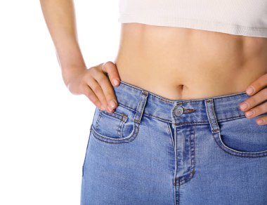 Beyaz arka planda zayıf bir kadın. Diyet kavramı