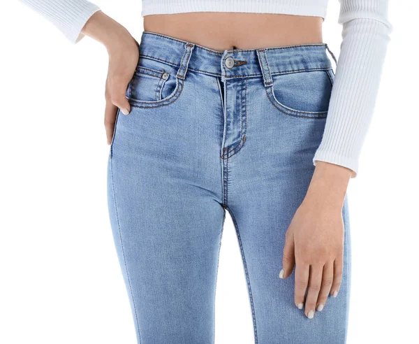 Jovem Mulher Jeans Skinny Fundo Branco Close — Fotografia de Stock