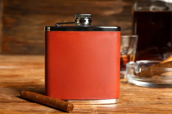 New Hip Flask Cigar Wooden Background — Stock Photo, Image