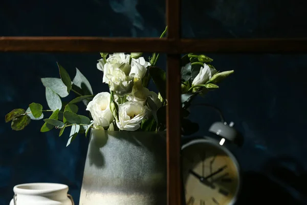 Vase Beautiful Eustoma Flowers Alarm Clock Windowsill View Window — Stock Photo, Image