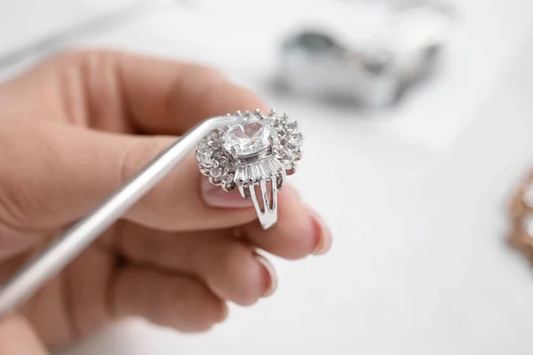 Female Jeweler Making Ring White Table Closeup — Stock Photo, Image