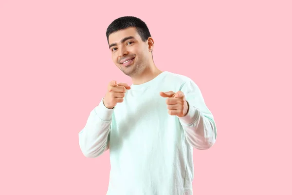 Young Man Pointing Viewer Pink Background — Stock Photo, Image