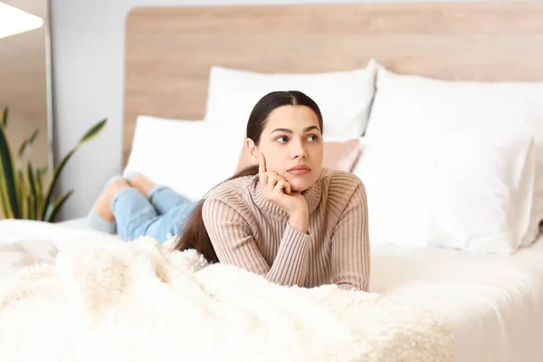 Thoughtful Young Woman Lying Bed Home — Stock Photo, Image