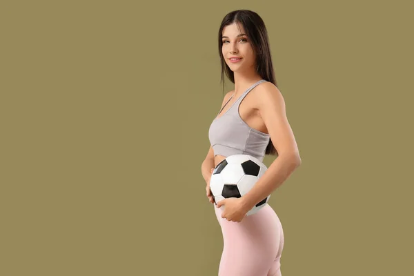 色彩斑斓的年轻女子足球 — 图库照片