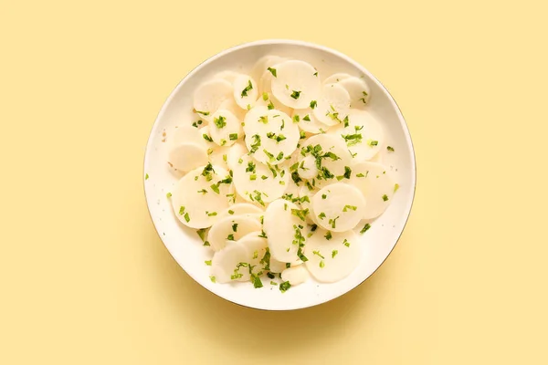 Bowl Slices Fresh Daikon Radish Yellow Background — Stock Photo, Image