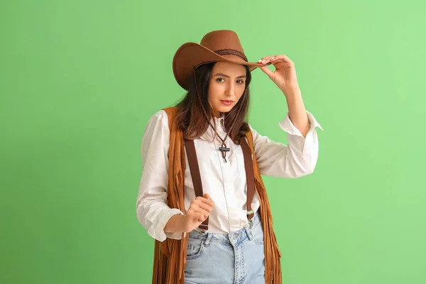 Beautiful Cowgirl Green Background — Stock Photo, Image