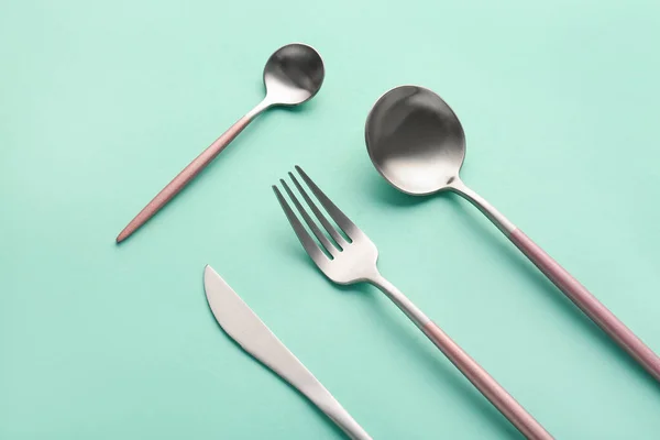 Stylish Cutlery Green Background — Stock Photo, Image