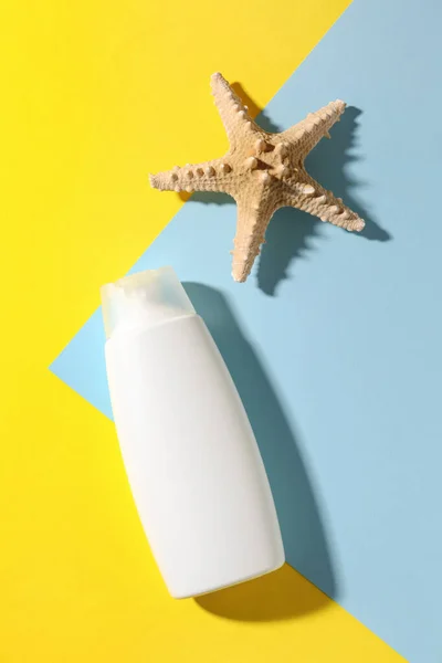 Bottle Sunscreen Cream Starfish Color Background — Stock Photo, Image