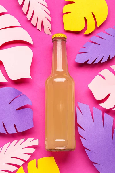 Composition Bottle Fresh Soda Paper Leaves Pink Background — Stock Photo, Image