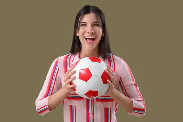 Šťastná Mladá Žena Fotbalovým Míčem Barevném Pozadí — Stock fotografie
