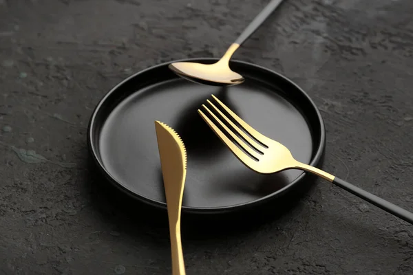Plate Golden Cutlery Black Background — Stock Photo, Image