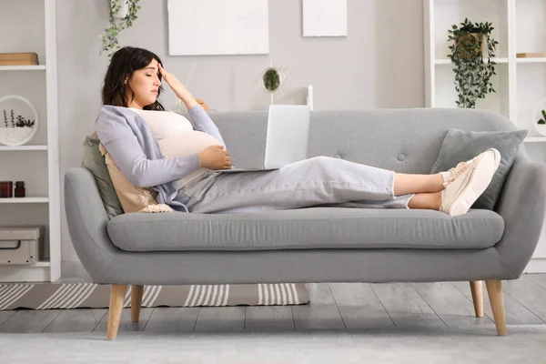 Tired Young Pregnant Woman Working Laptop Sofa Home — Stock Photo, Image