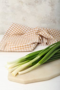 Taze taze soğanlı pano.