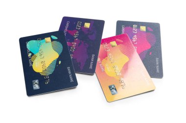 Beyaz arkaplanda kredi kartları