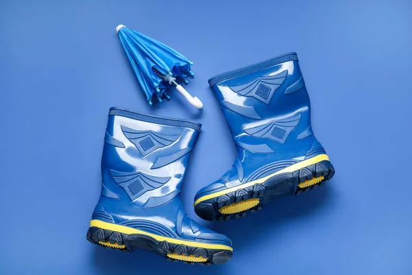 Koyu Mavi Zemin Üzerinde Çizme Mini Şemsiye — Stok fotoğraf