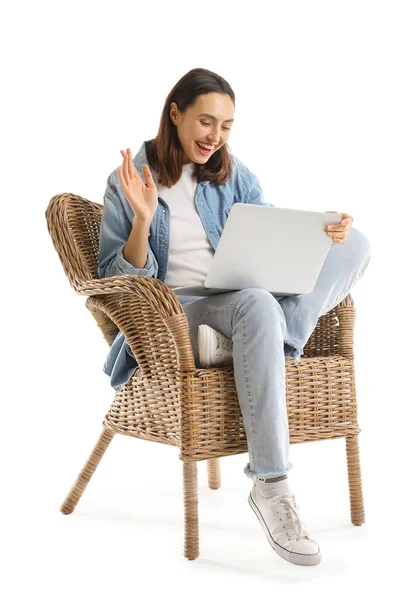 Jovem Mulher Usando Laptop Poltrona Vime Fundo Branco — Fotografia de Stock