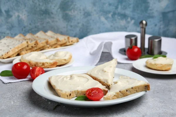 Masada krem peynirli tost tabağı