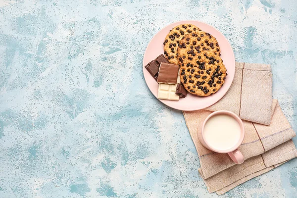 Cookies Chocolate Cup Milk Towel Blue Background — Stock Photo, Image