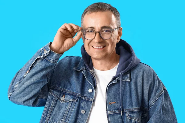 Mature Man Eyeglasses Blue Background — Stock Photo, Image