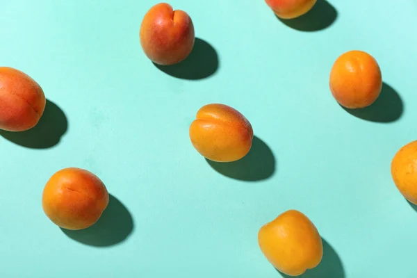Fresh Apricots Blue Background — Stock Photo, Image